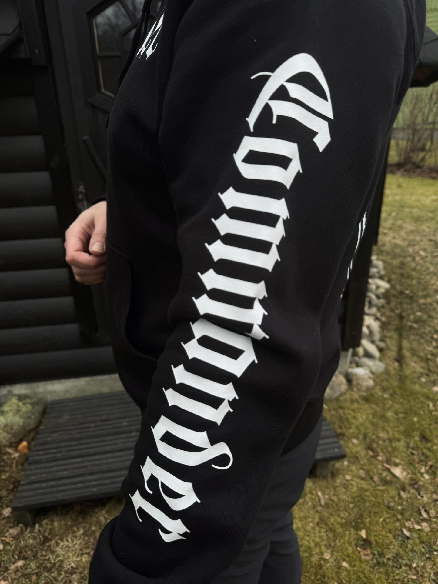 COMMANDER AGARES ZIPPED HOODIE