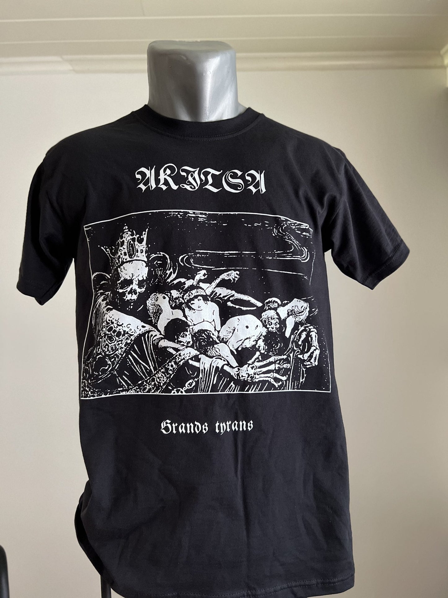 AKITSA T-SHIRT