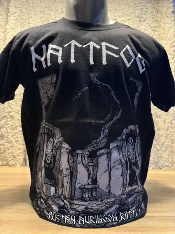 NATTFOG "MUSTAN AURINGON RIITTI" T-SHIRT